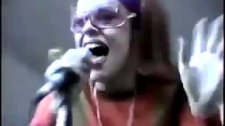 Deee-lite - 'Groove Is In the Heart' and 'What Is Love?' live Resimi