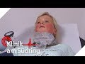 Warum hat die schwangere Frau einen knallroten Kopf? | Klinik am Südring | SAT.1 TV