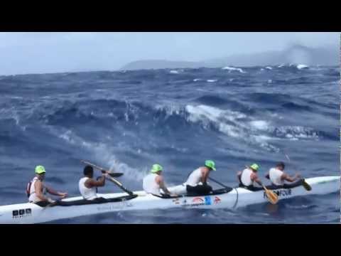 Video: Paddling With The World, Cea Mai înfricoșătoare Cursă De Canoe Outrigger