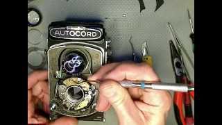 Loose aperture blades in Minolta Autocord MVL______PART_1_motion lapse film
