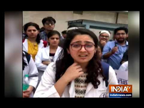 Doctors protest in ESI hospital Delhi