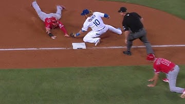 LAA@LAD: Puig unleashes a perfect throw, nabs Calhoun