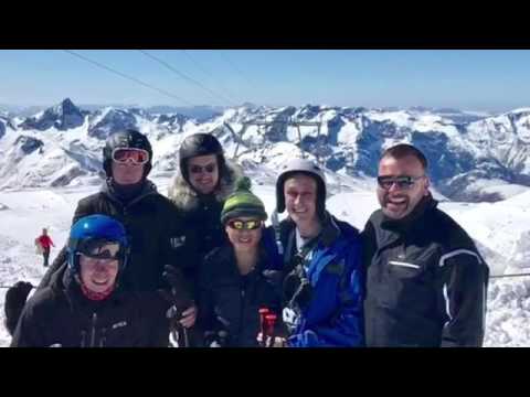 Video: Ski Minggu Gay Di AS Dan Kanada - Matador Network