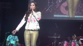Shreya ghoshal live performance chikni Chameli hindi song 360p Resimi