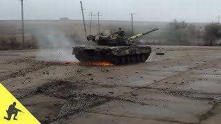 Іскри з-під траків. Дрифт у виконанні танка Т-80