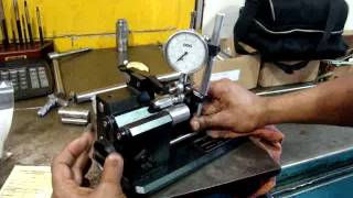 How to use eccentricity gauge