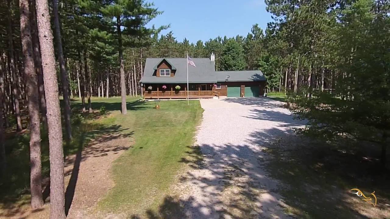 real estate photography 19870 Frost Lane, Lake Ann, Michigan - Unbranded
