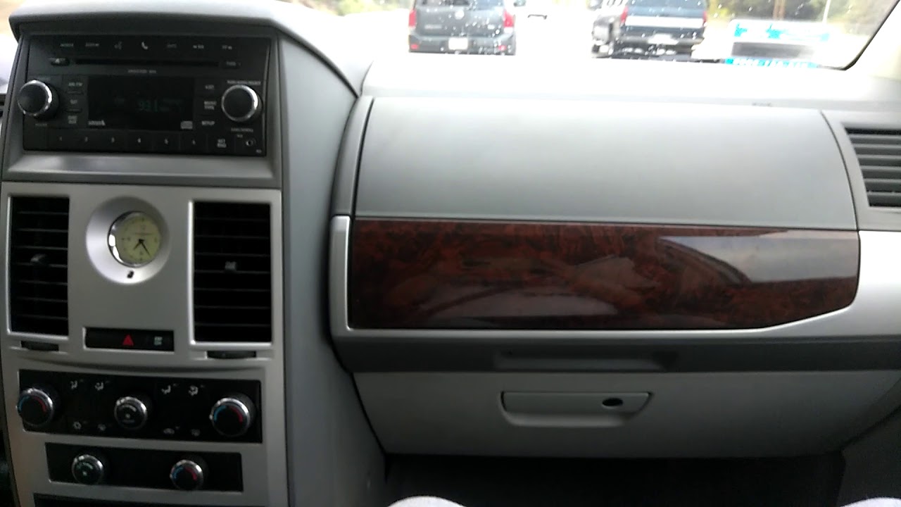 2010 Chrysler Town and Country 62TE transmission noise or sound - YouTube