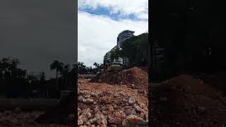 Trabajando el terreno para construir una gran Torre Residencial. Bella Vista, Santo Domingo. 👌💯