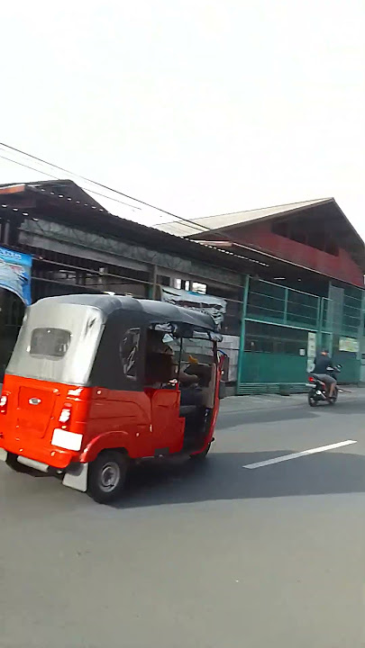 melihat suasana dan keadaan jalan raya #shortshorts