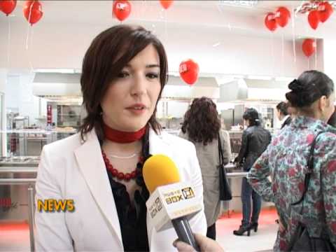 \"რედ კაფეს\" გახსნა -- Music Box.mpg