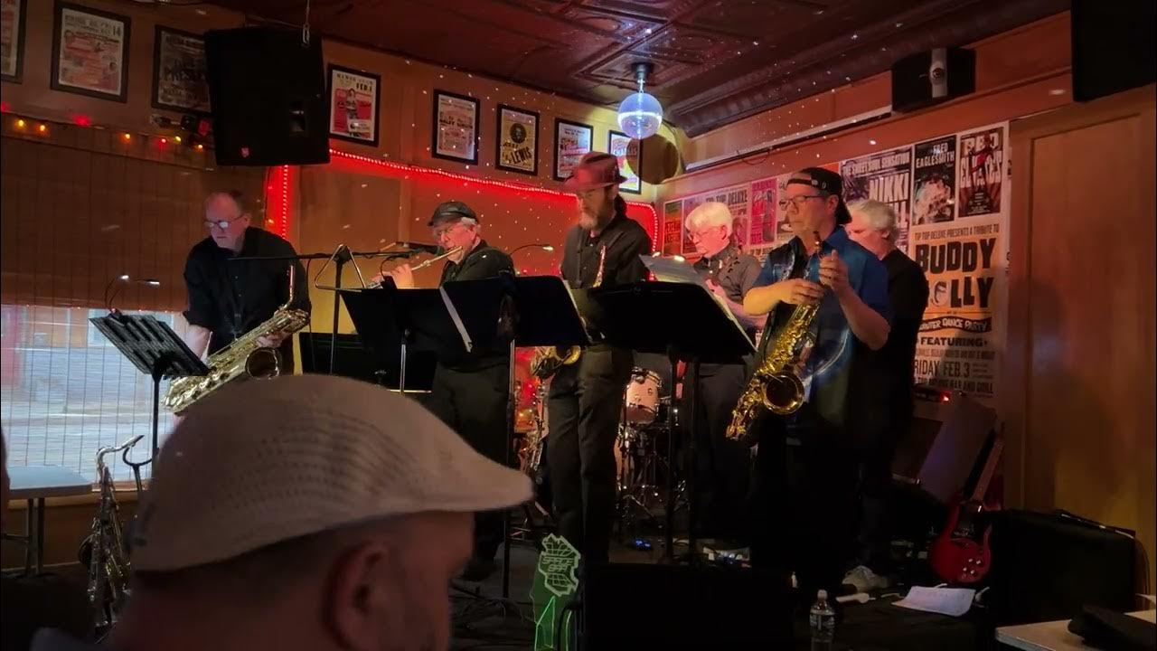 Space Bar at Tip Top Deluxe Bar & Grill in Grand Rapids, Mich. (April 2023) YouTube