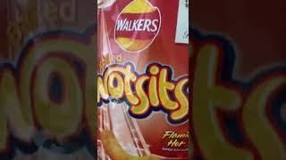 Wotsits flamin hot corn puffs crisps 31.08.22