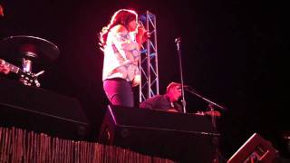 Sara Evans A Little Bit Stronger