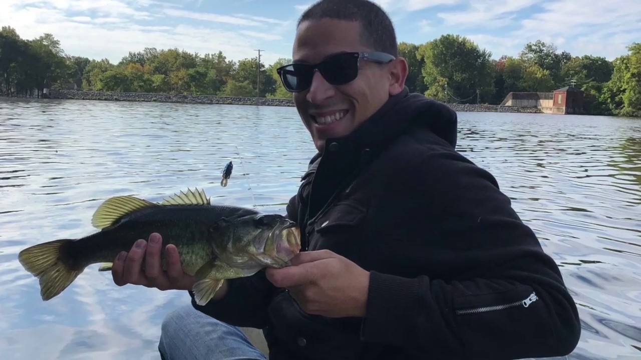 New Jersey Canoe Bass Fishing Early Fall - FlyezBassing