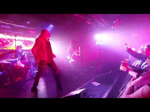 Maniac Firewind Live