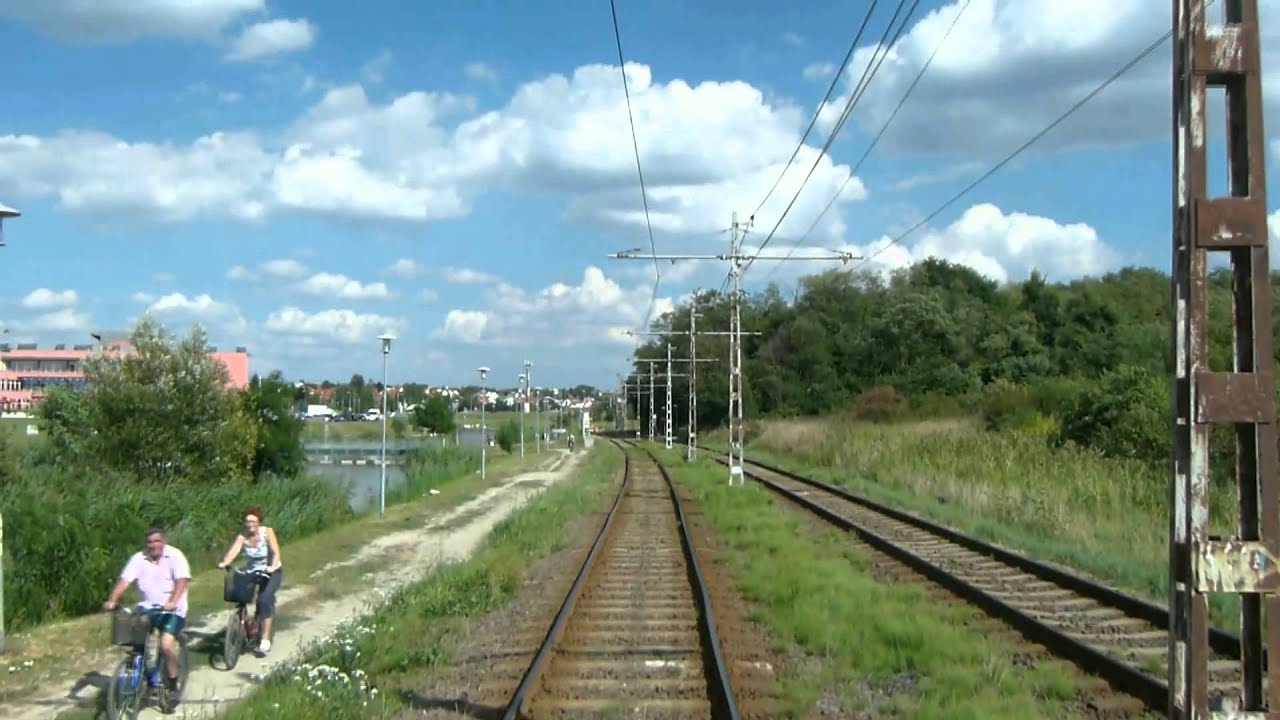 Unimoggal a 41-es villamos vonalán