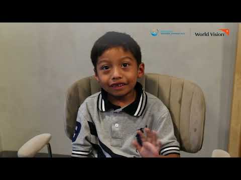 Carlos escucha por primera vez a los 7 años: una historia de esperanza y cambio Carlos escucha por primera vez a los 7 años: una historia de esperanza y cambio