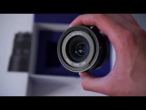 Zeiss Touit 32mm f/1.8 E-Mount Unboxing and Hands-On