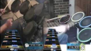 Rock Band 2 Expert Drums Score Duel: KKoser Vs. UnrealEcko [Dont Fear the Reaper Splitscreen View]