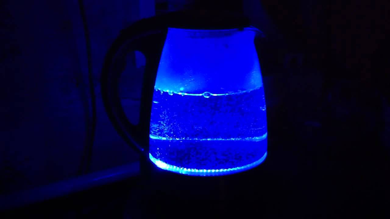 светящийся чайник. 7 подсветка синяя. чайник электрический светящийся. чайник электрический стеклянный 1. светящийся чайник.