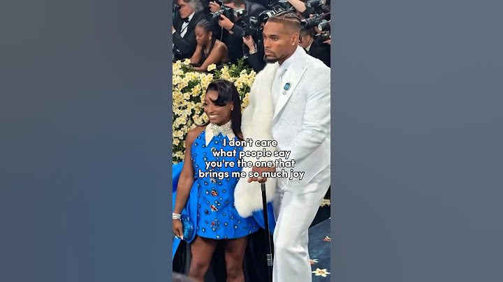#simonebiles And #jonathanowens Stuns At #metgala Hand & Hand