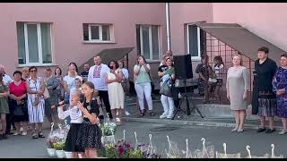 "Школа"-Анна Трінчер (учениці Іванковичівської школи мистецтв) Викладач Ірина Адаменко