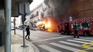 autocarro da STCP arder no centro da cidade do Porto hoje de manhã