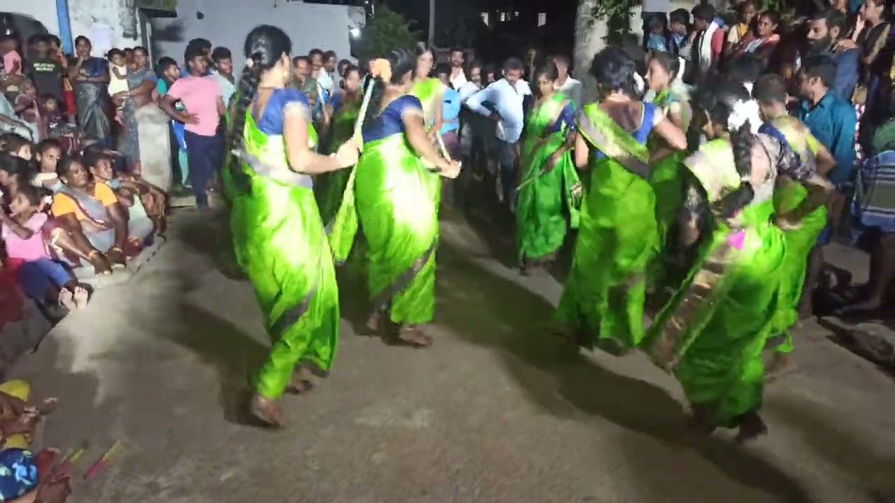 మహా  కనక దుర్గ  అమ్మవారు కోలాటం వీడియో 🙏🙏#trending #kolatam #video master santhosh ph:9963806295