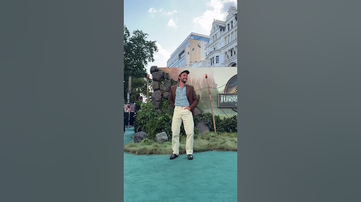 Jonathan Bailey is back in London for the World Premiere of #JurassicWorldRebirth