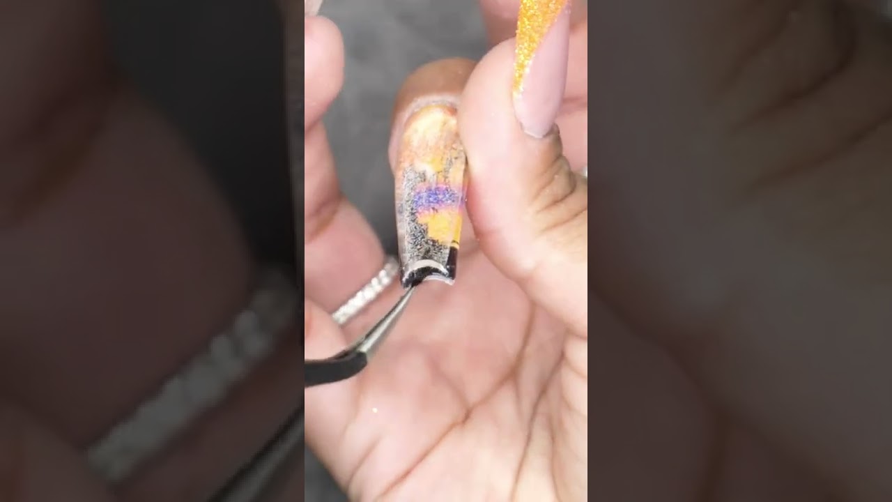 🪦 Graveyard Snow globe halloween nails 