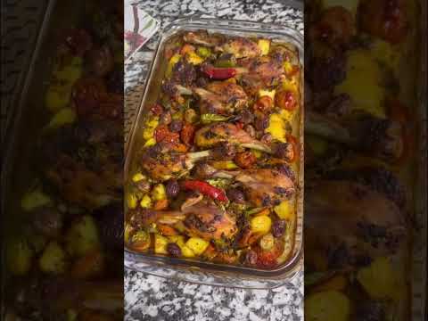 فخيدات الدجاج بالخضر في الفرن