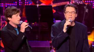 Video thumbnail of "Alain Souchon, Laurent Voulzy, Thomas Dutronc & Francis Cabrel - "Le pouvoir des fleurs" - FCF 2009"