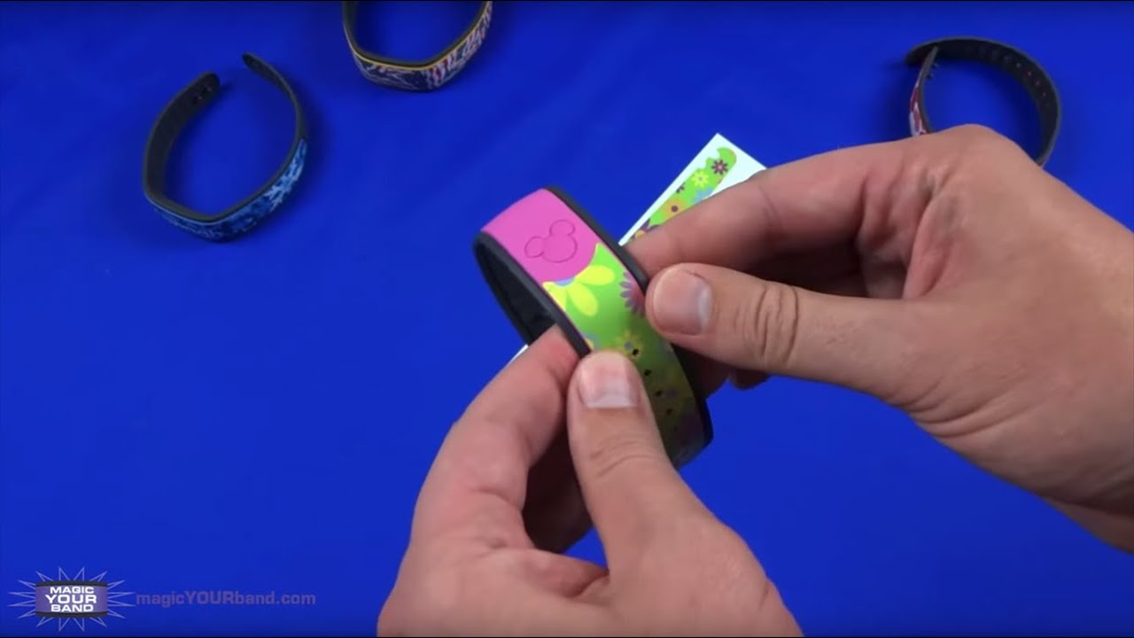 applying a custom magicband skin from magicyourband com magic bands that light up