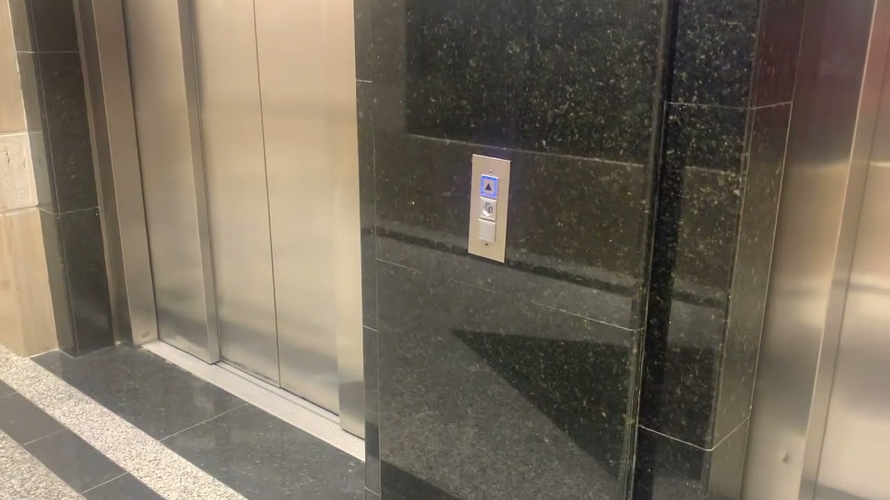 2X busy Thyssen El Corte Inglés Bahía de Cádiz Av. las Cortes de Cádiz, 1 Cádiz, Spain