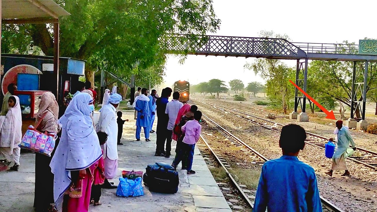 Burewala railway Station Train Pakistan