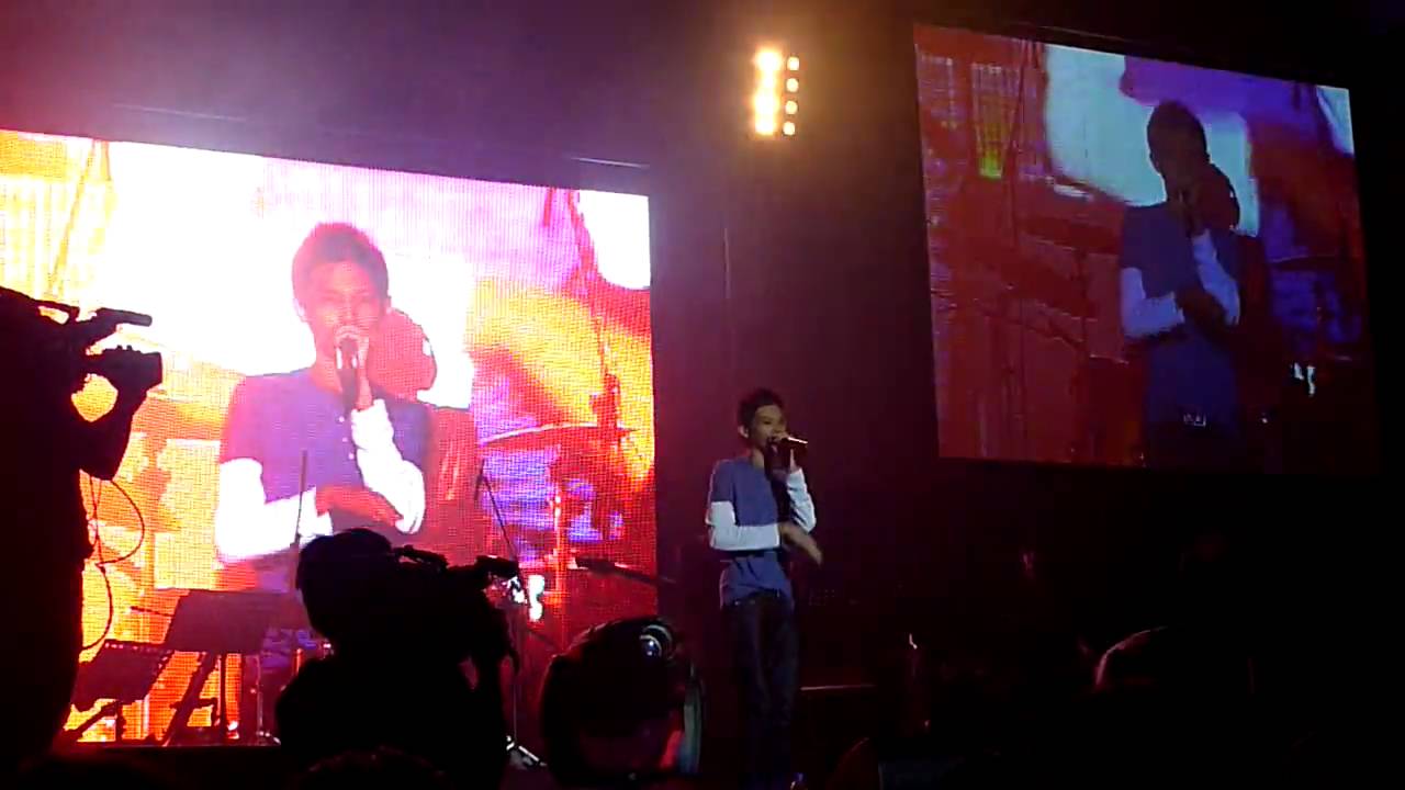 Shawn Lee Beatboxing in Hannah Tan's Concert YouTube