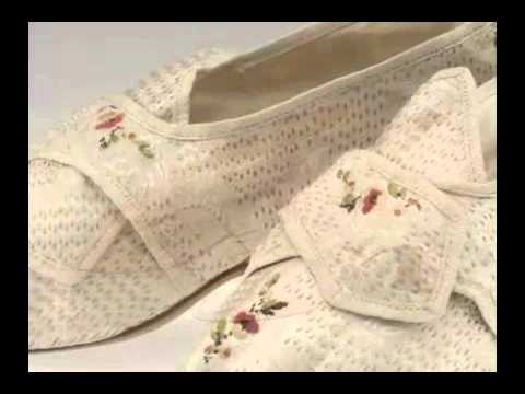 Lorraine Pintal - Chaussures en brocart de soie, 1...