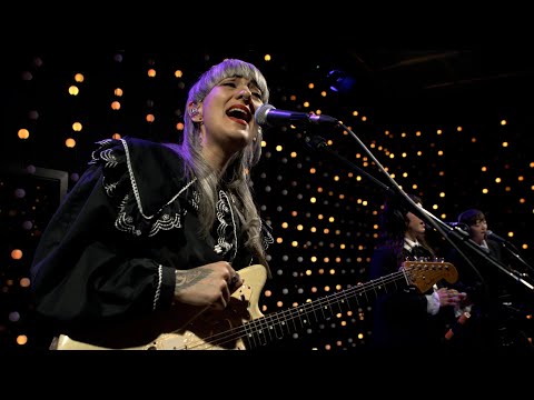 Y La Bamba - Crema de Melón (Live on KEXP)