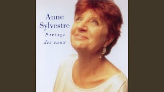 Video thumbnail of "Anne Sylvestre - Les hormones Simone"