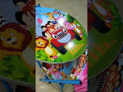 طاولة أطفال مع كراسي