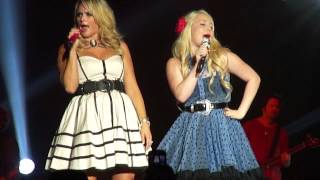 miranda lambert and raelynn - wake up call (live)