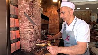 Schauen Sie sich das nicht an, wenn Sie hungrig sind! Zusammenstellung von türkischem Straßenessen