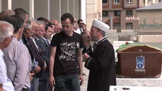 Ressam Mustafa Ayaz, Son Yolculuğuna Uğurlandı