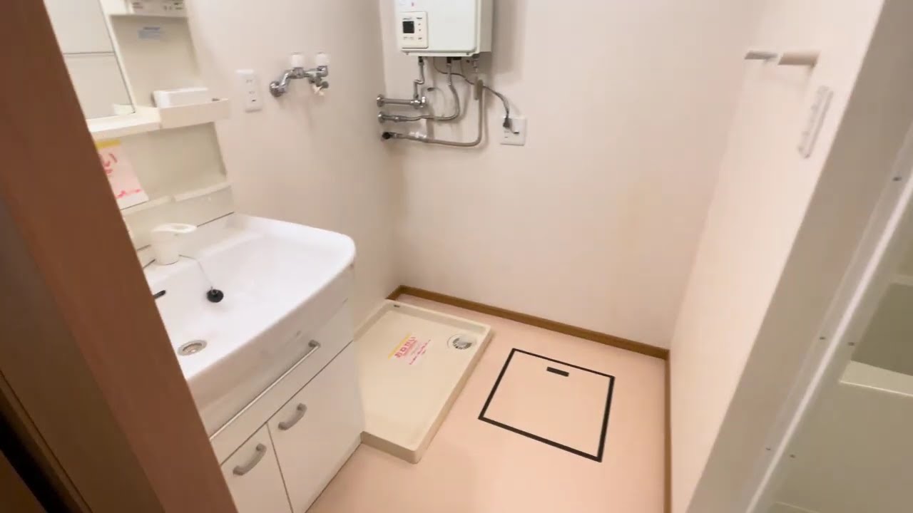 エルム　プラシード1号館　102号室　函館市昭和４丁目４１番１３号