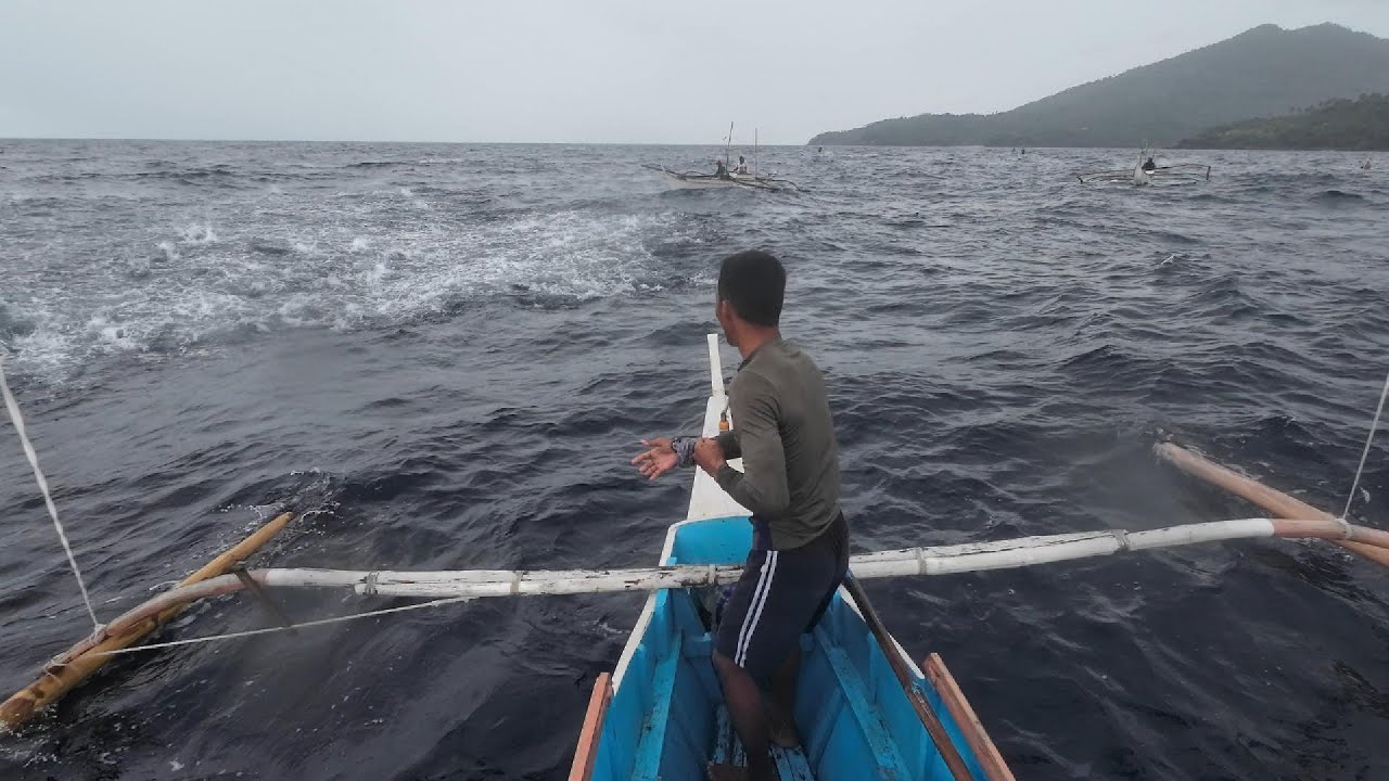 Bumubula ang Dagat sa kapal ng lutang ng Gulyasan