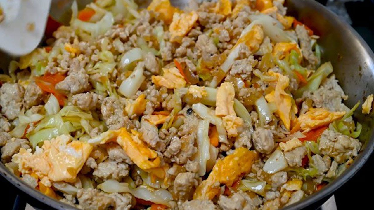 Unroll the Flavor: Turkey Egg Roll in a Bowl - YouTube