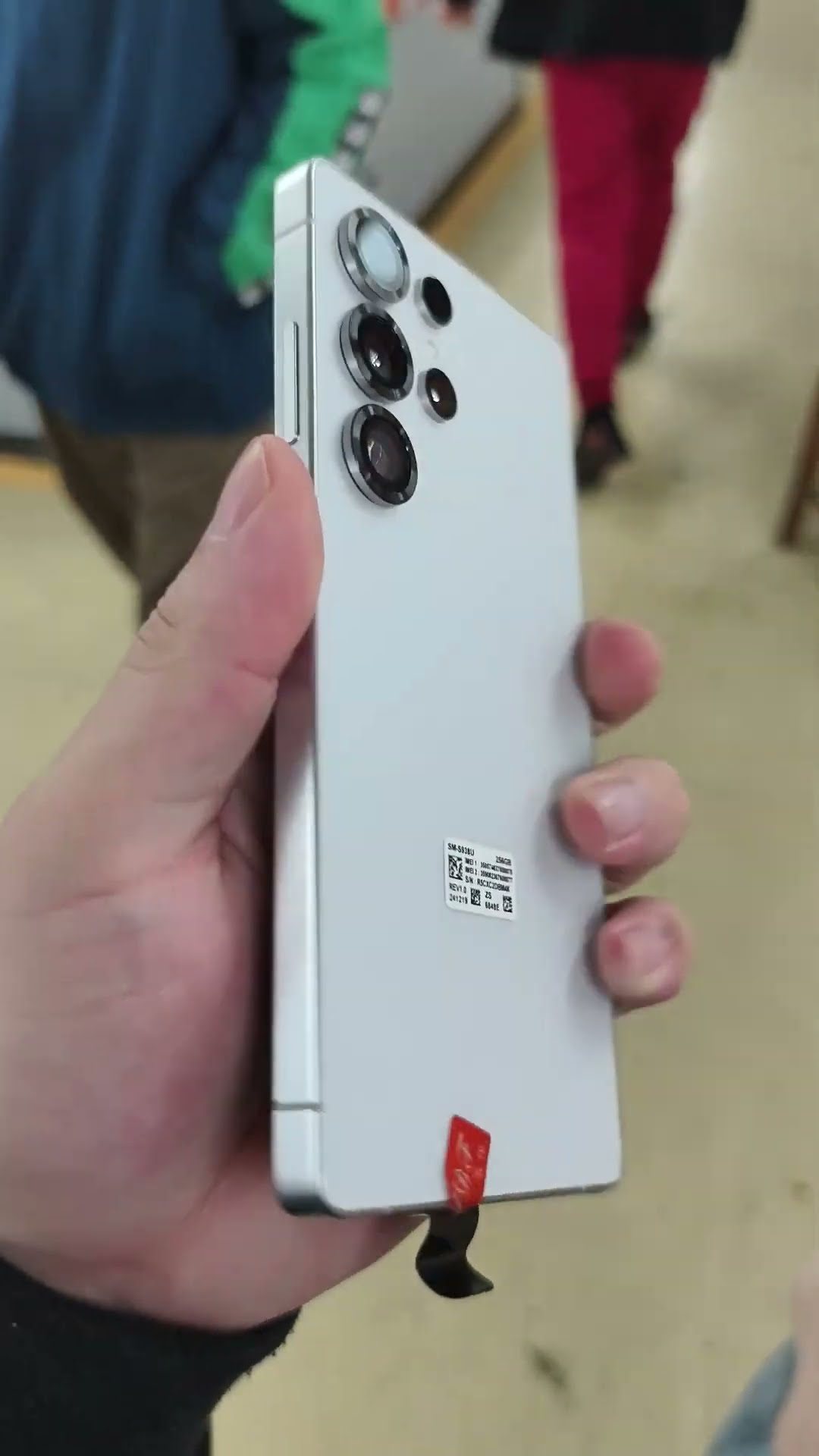The US version of S25 ultra has arrived in Huaqiangbei, and the price-performance ratio seems to be