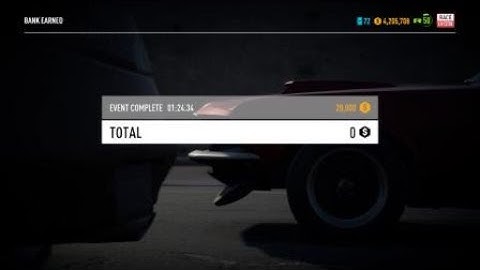 Collecting a "Bait Crate" and escaping the police on Need for Speed™ Payback