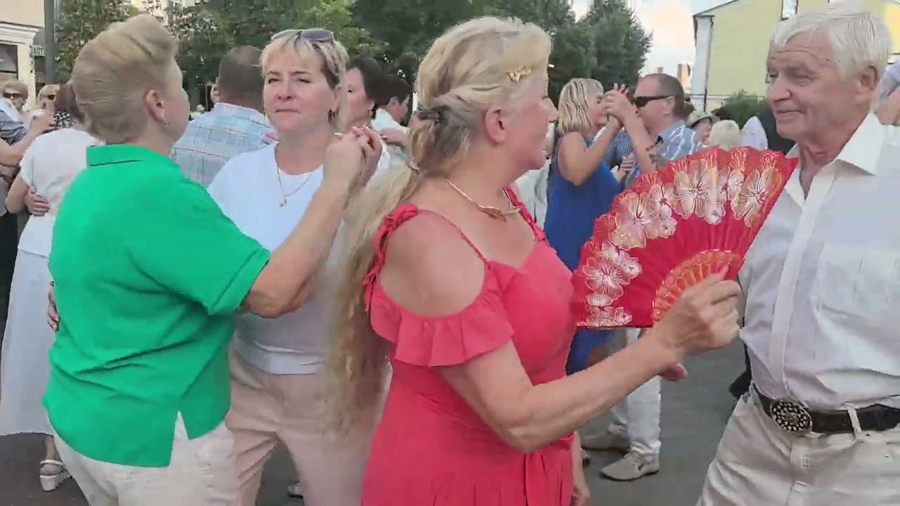 Брест танцует под оркестр. 🫠Улица Советская. 💓💓💓👍👍👍🌺🌺🌺